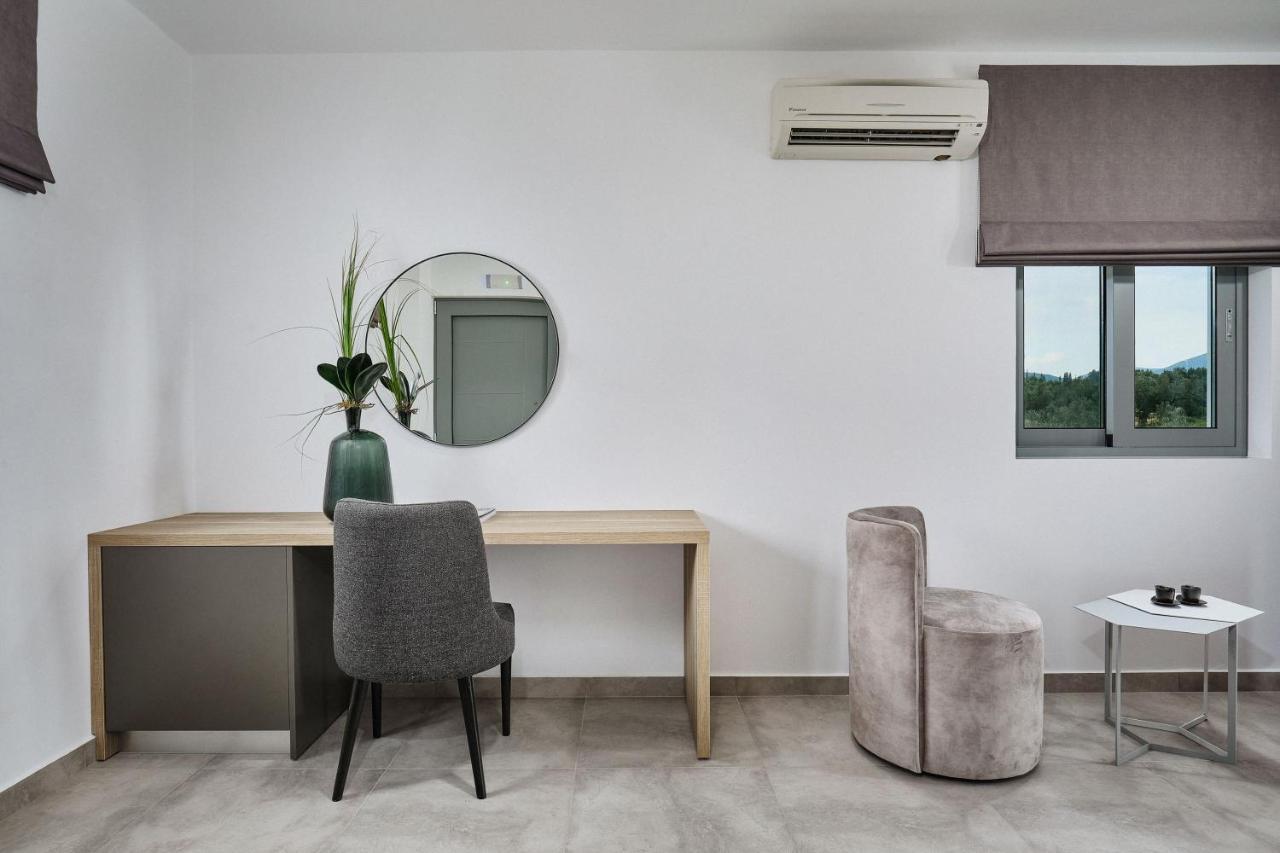 Quattro Suites โมเน็มวาซี ภายนอก รูปภาพ