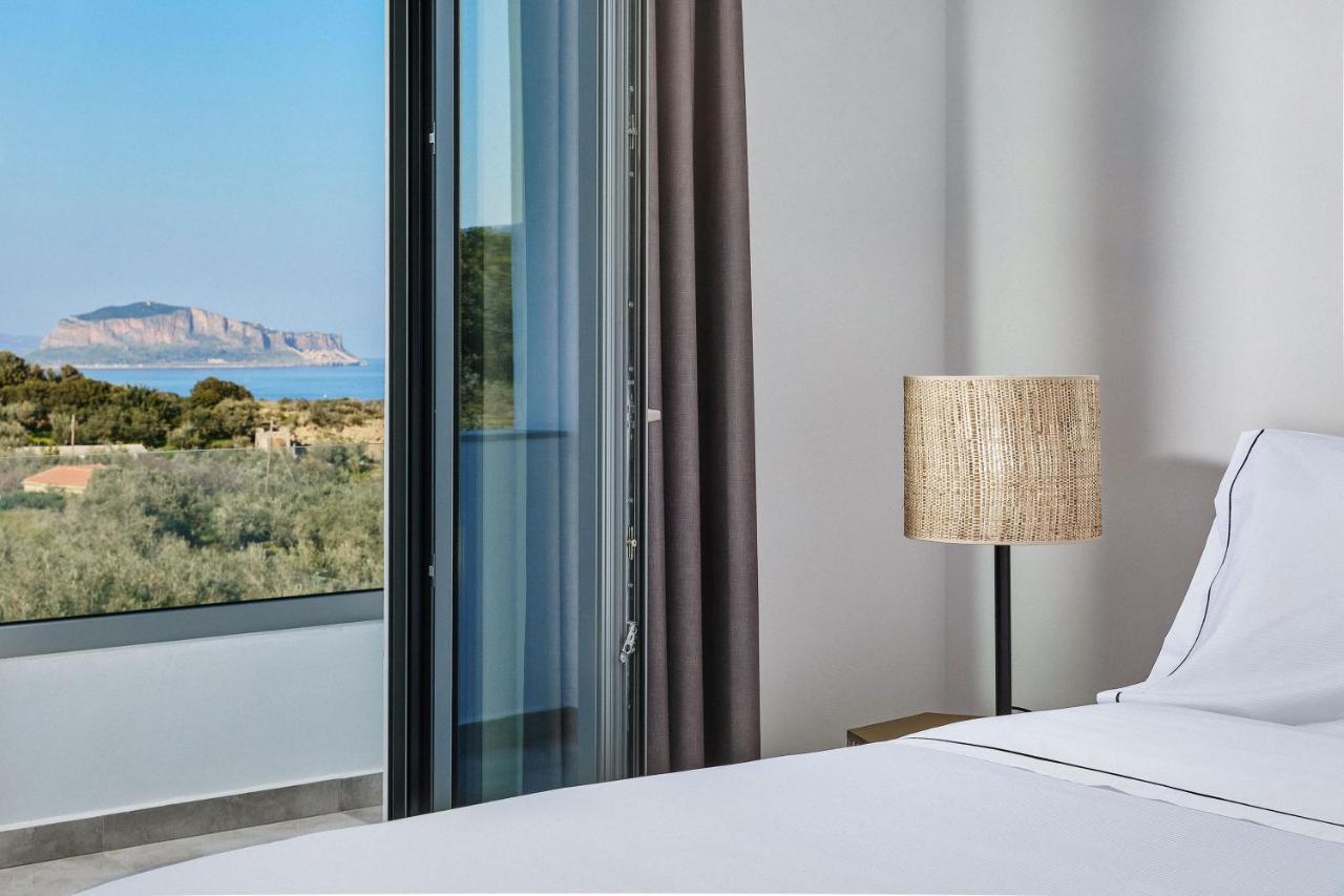 Quattro Suites โมเน็มวาซี ภายนอก รูปภาพ