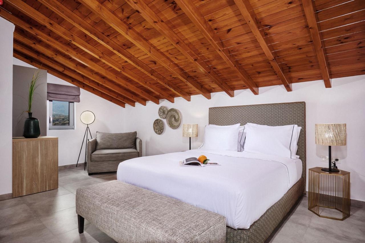 Quattro Suites โมเน็มวาซี ภายนอก รูปภาพ
